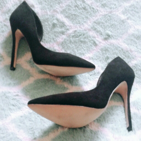 Classic Suede pump - Picture 4 of 5